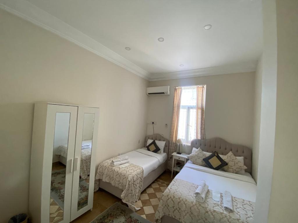 Lord'S Residence Boutique Hotel Кирения Екстериор снимка