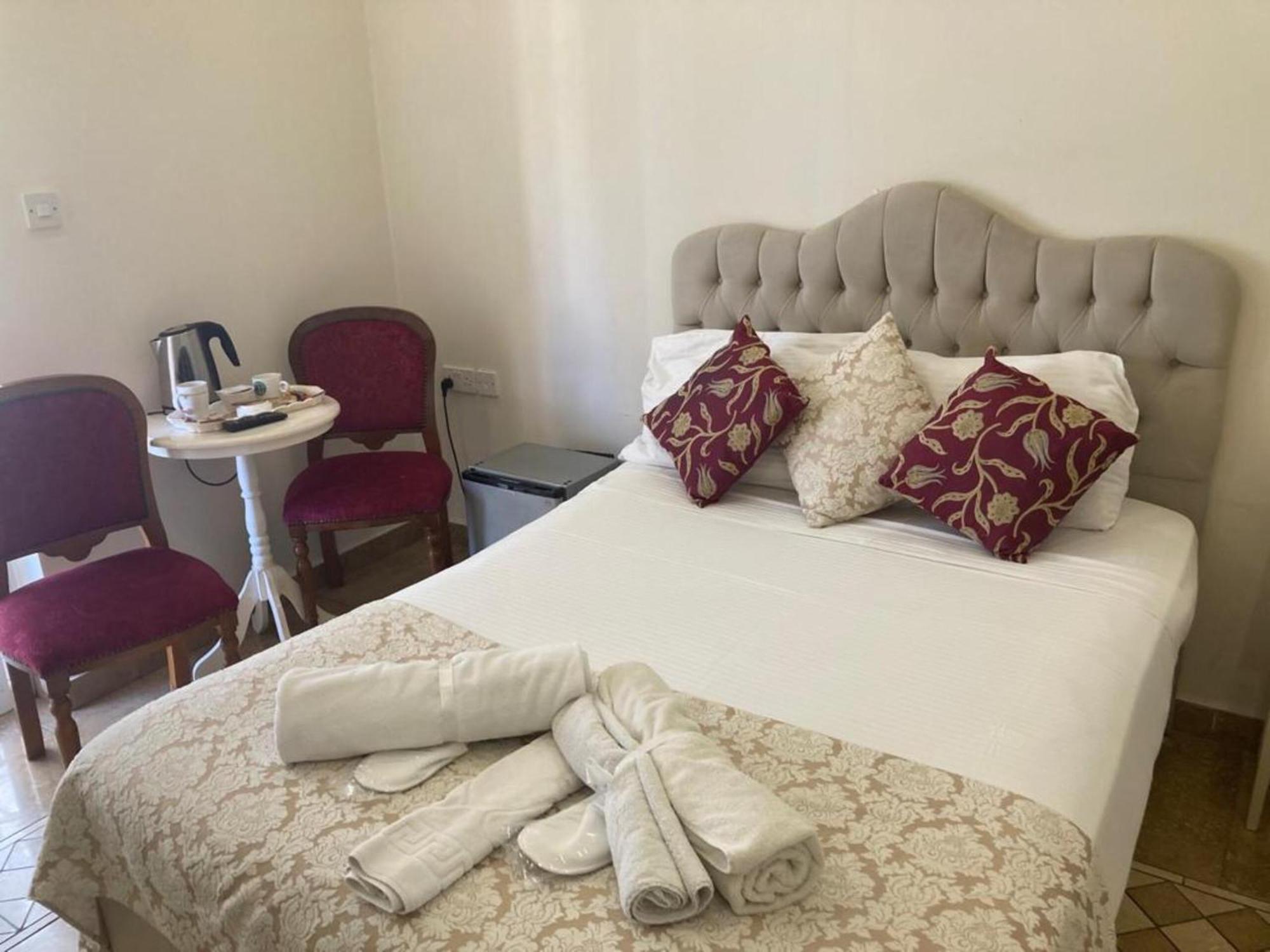 Lord'S Residence Boutique Hotel Кирения Екстериор снимка