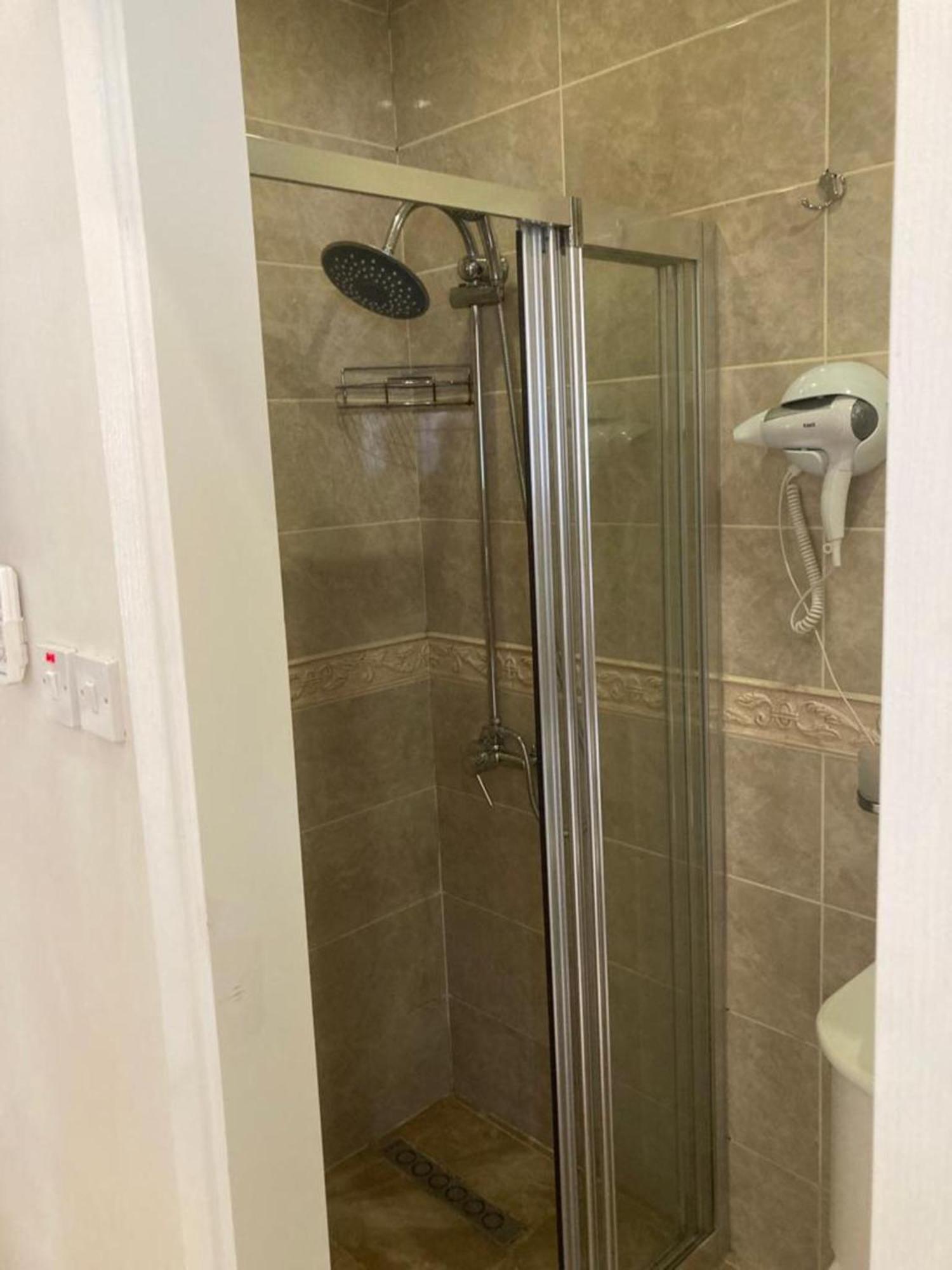 Lord'S Residence Boutique Hotel Кирения Екстериор снимка